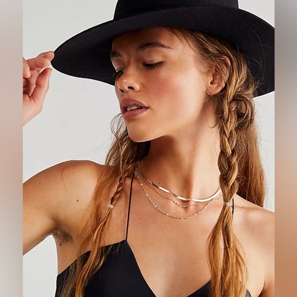 New Free People Everything I Wanted Layered Necklace Gold Blue Stones Turquoise - Picture 1 of 11